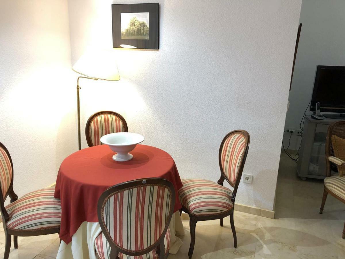 Alojamiento Ronda De Los Tejares Cordoue Extérieur photo