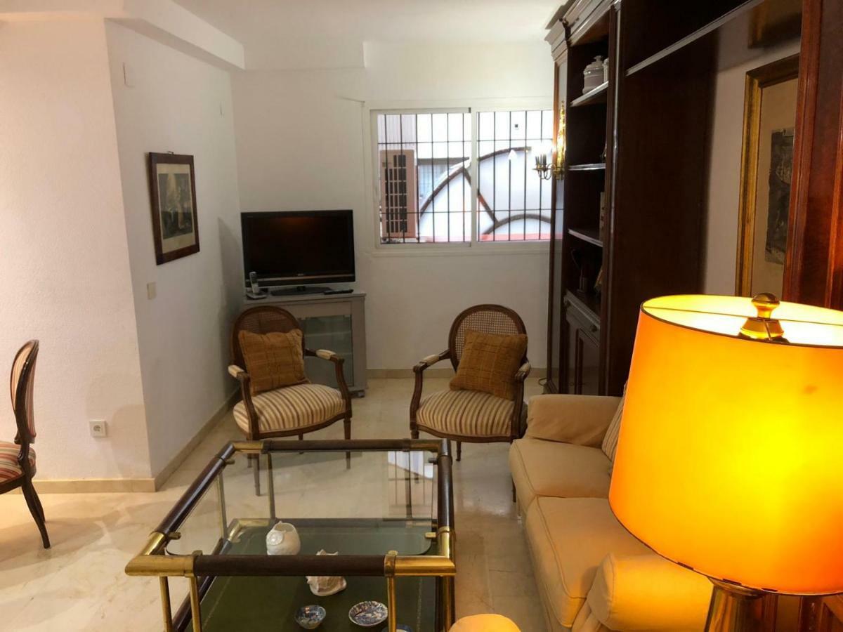 Alojamiento Ronda De Los Tejares Cordoue Extérieur photo